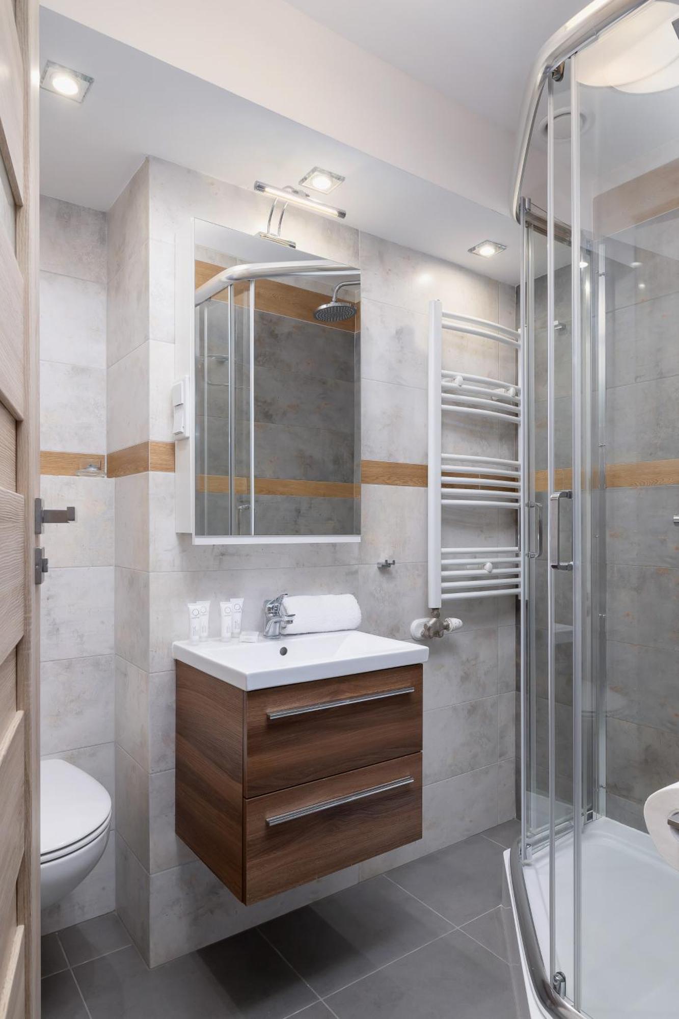 Classic & Elegant Moniuszki In By Renters Apartment *