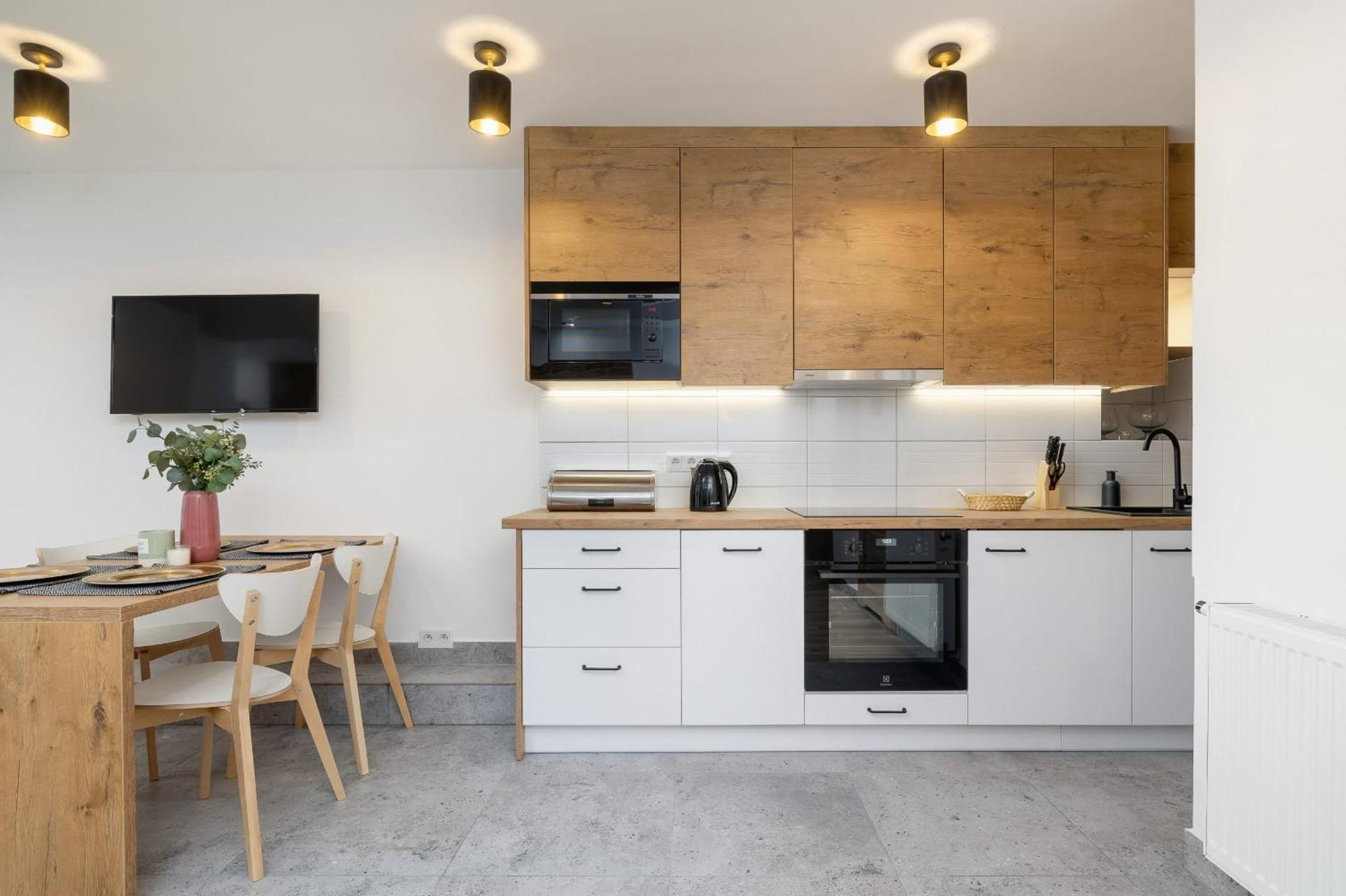 Classic & Elegant Moniuszki In By Renters Krakau