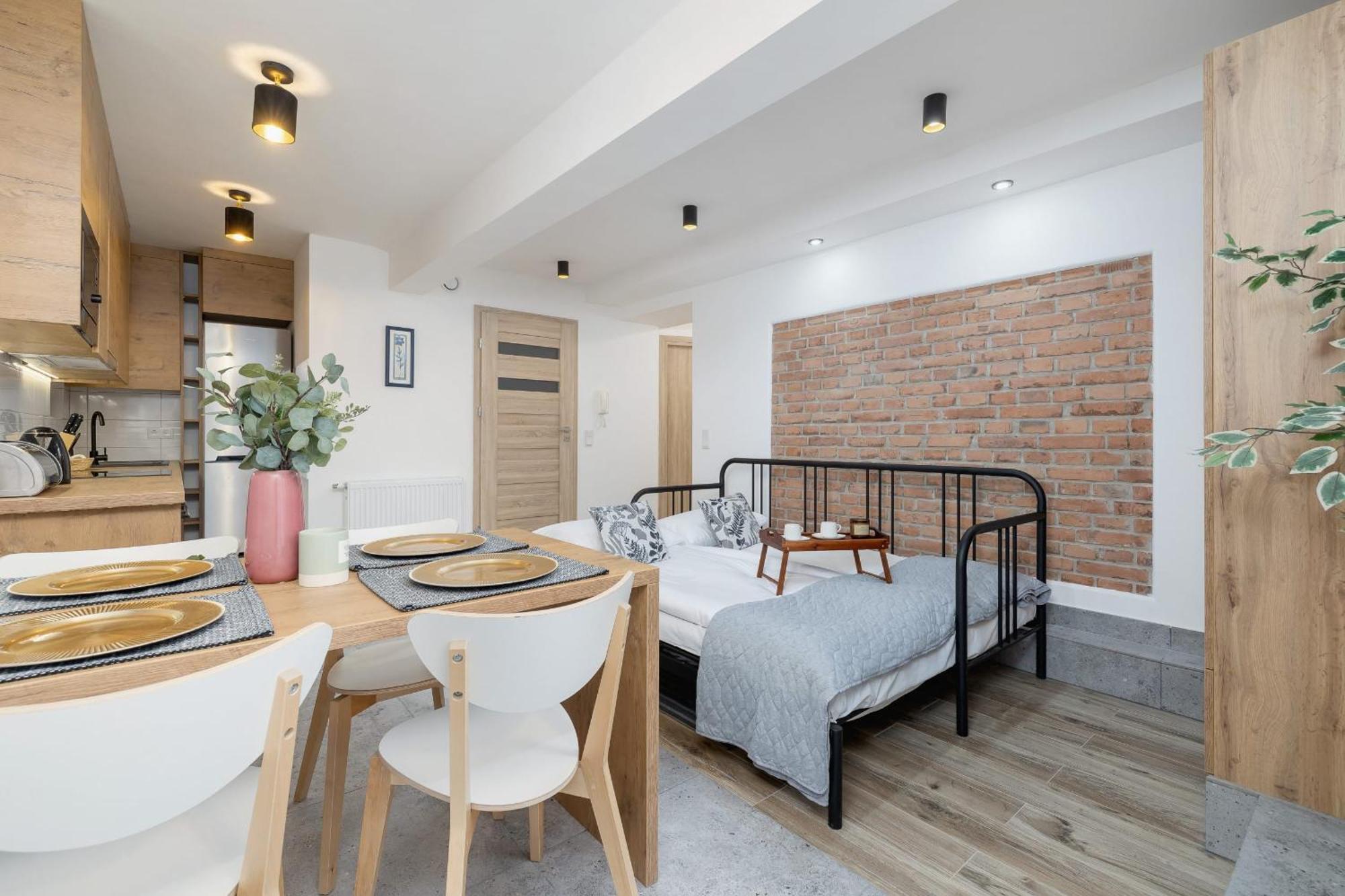Apartment Classic & Elegant Moniuszki In By Renters Krakau