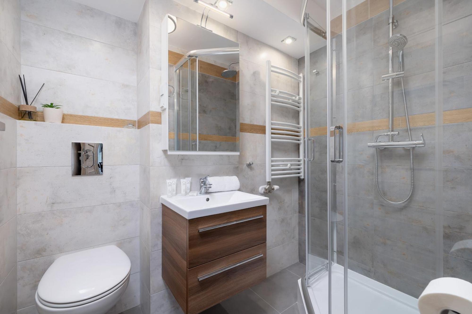 Classic & Elegant Moniuszki In By Renters *