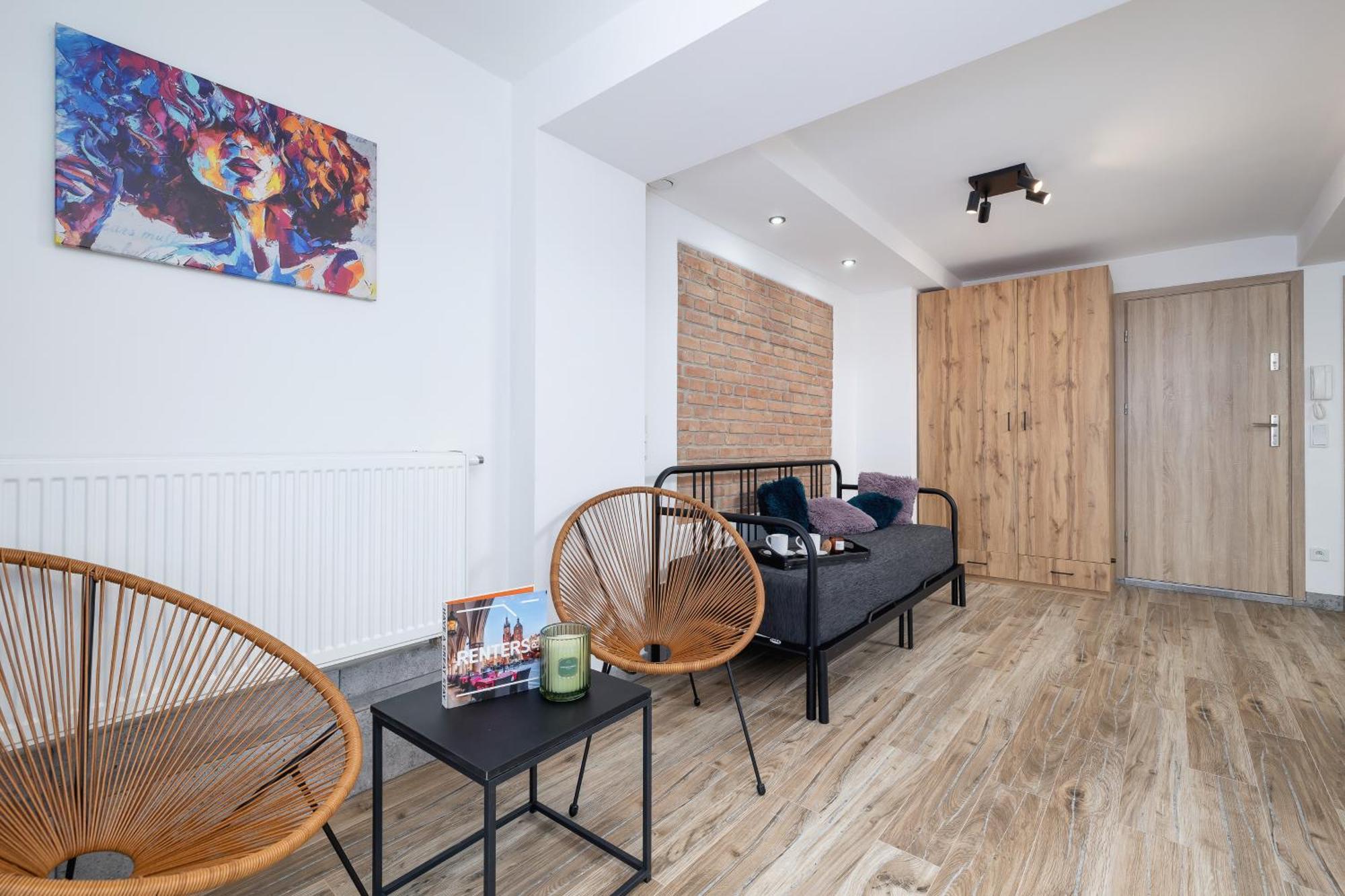 Classic & Elegant Moniuszki In By Renters Apartament